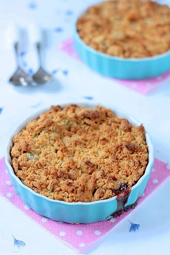Raspberry-Cardamom Crumble