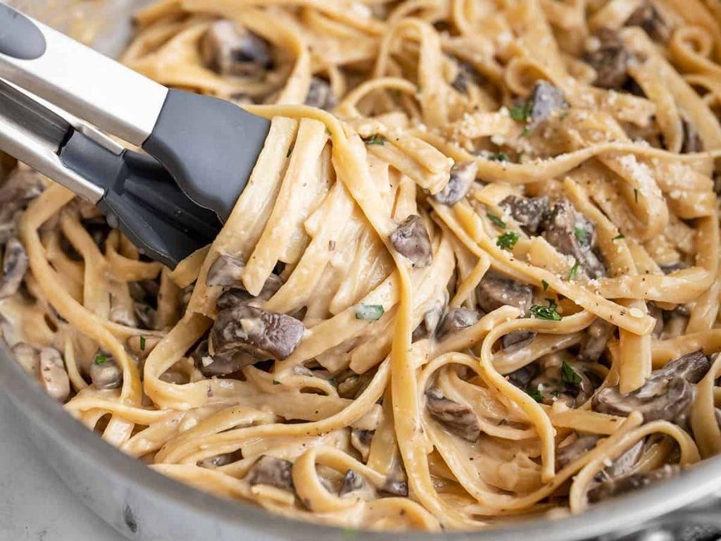 One-Pan Mushroom Thyme Pasta