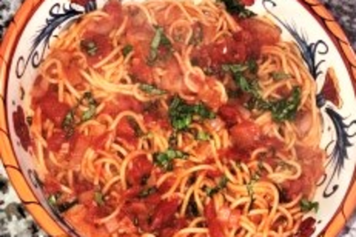 One-Pot Spaghetti with Tomato and Basil