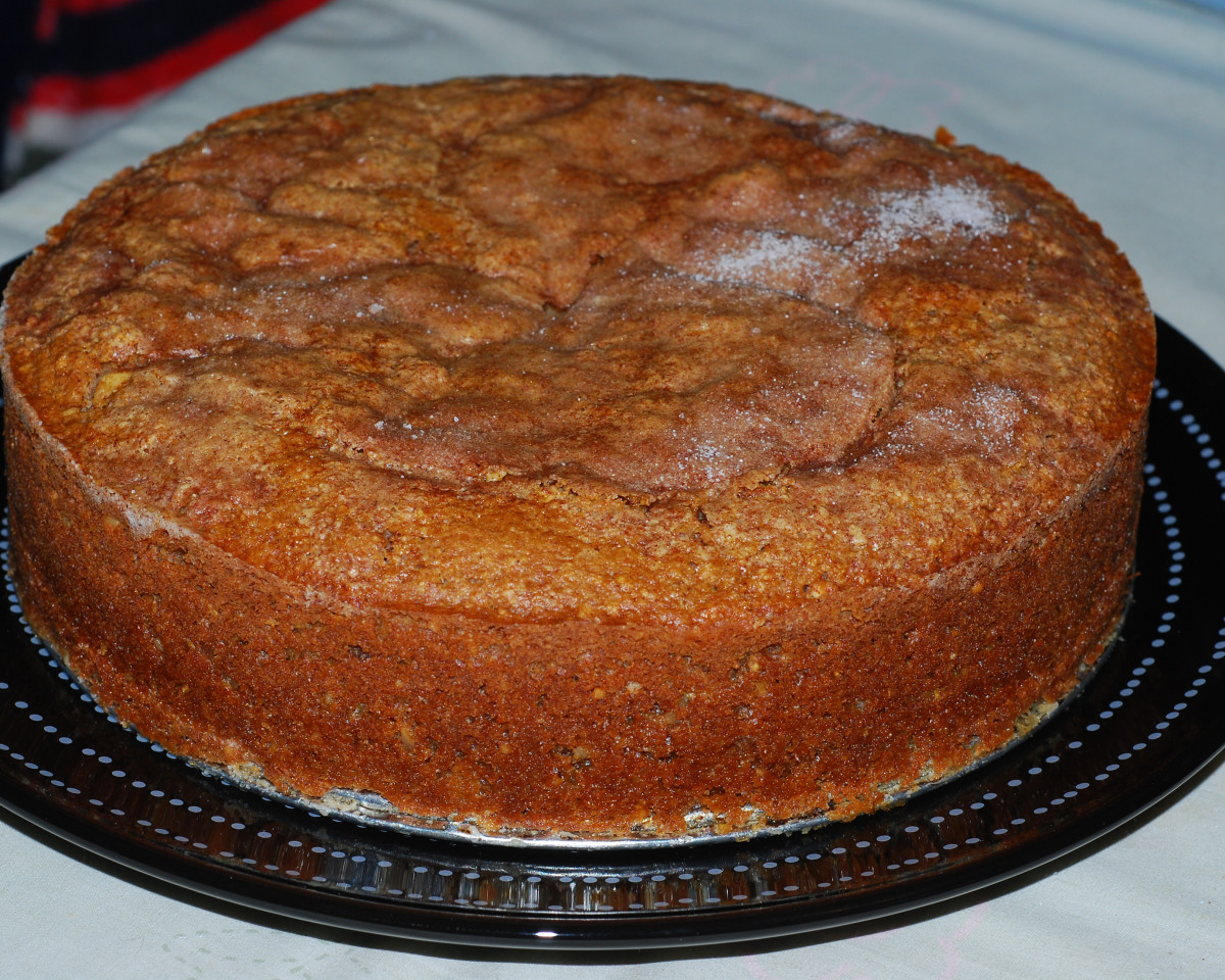 Spiced Apple and Almond Easter Cake