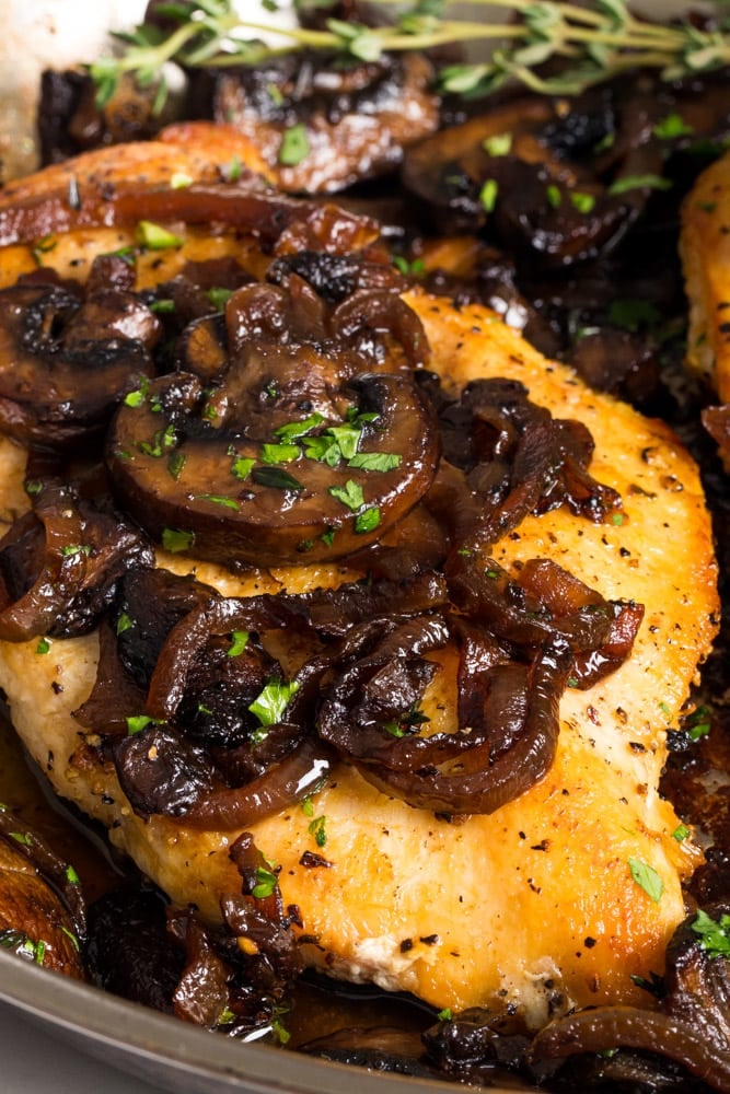 Sautéed Chicken with Caramelized Onions and Mushrooms