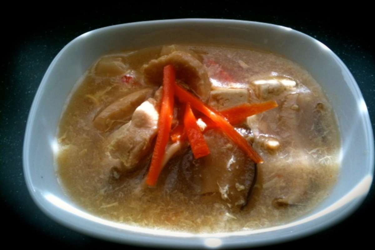Hunan-Style Sour Pork Soup with Pickled Vegetables