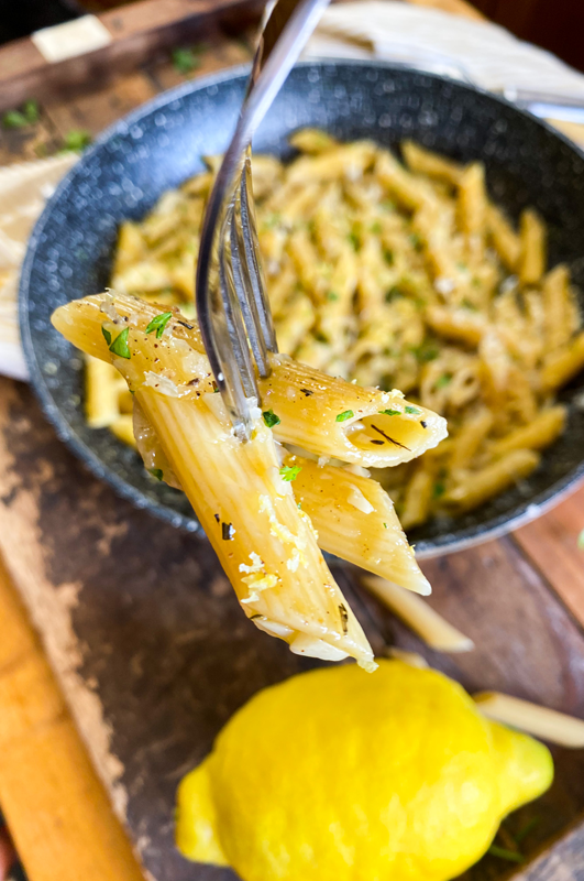 One-Pan Lemon Garlic Pasta