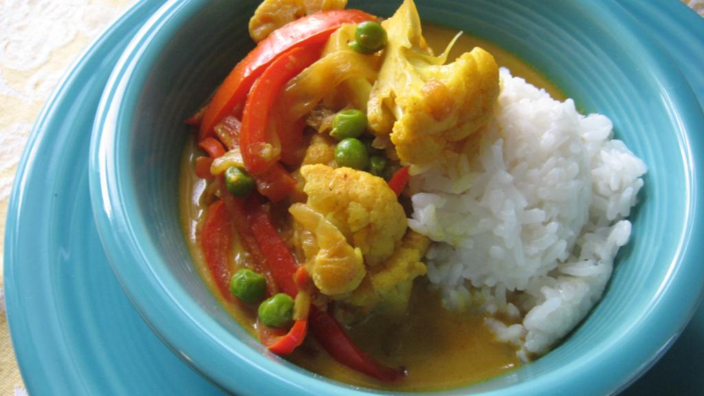 Lightly Spiced Coconut Curry