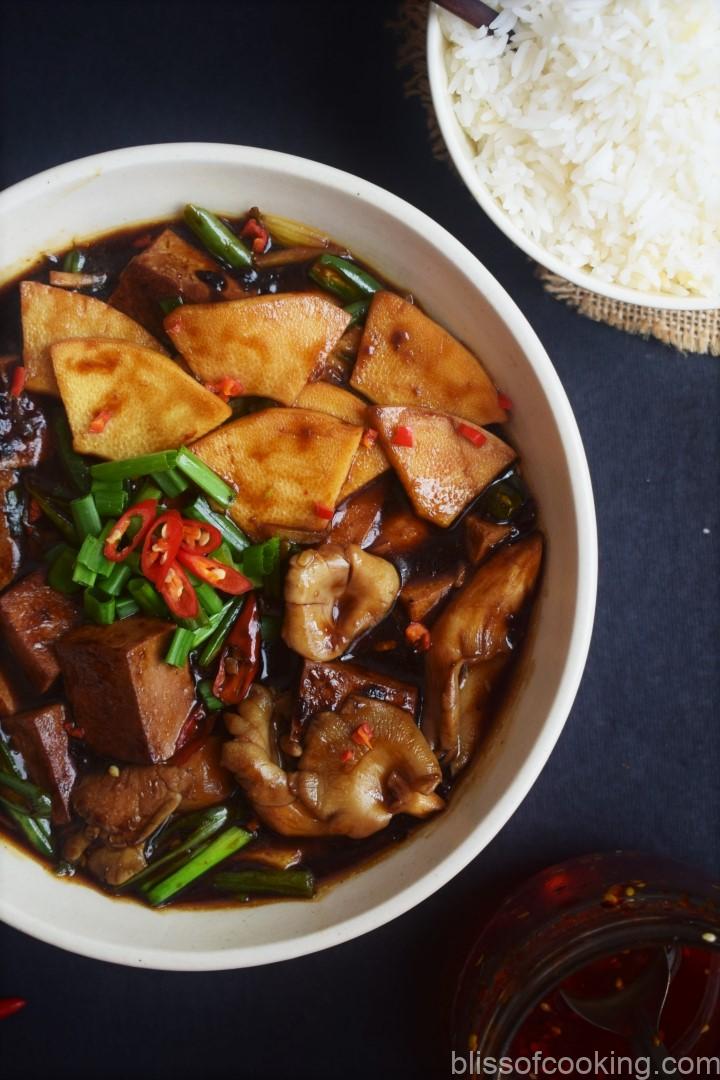 Bamboo Shoot and Mushroom Stir-Fry with Chili