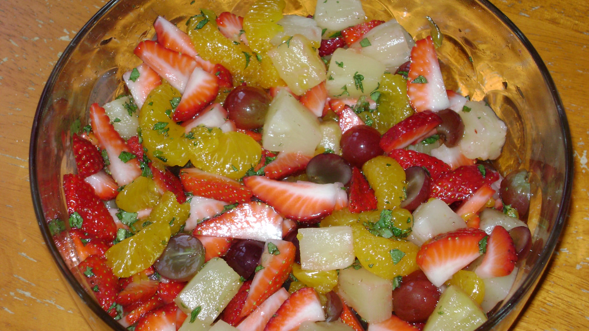 Honey-Minted Fruit Salad with Orange Segments