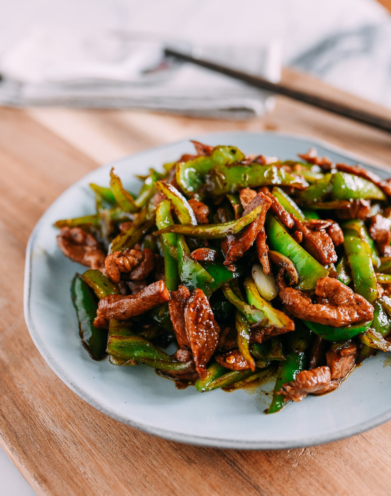 Stir-Fried Pork with Bell Peppers and Chili Oil