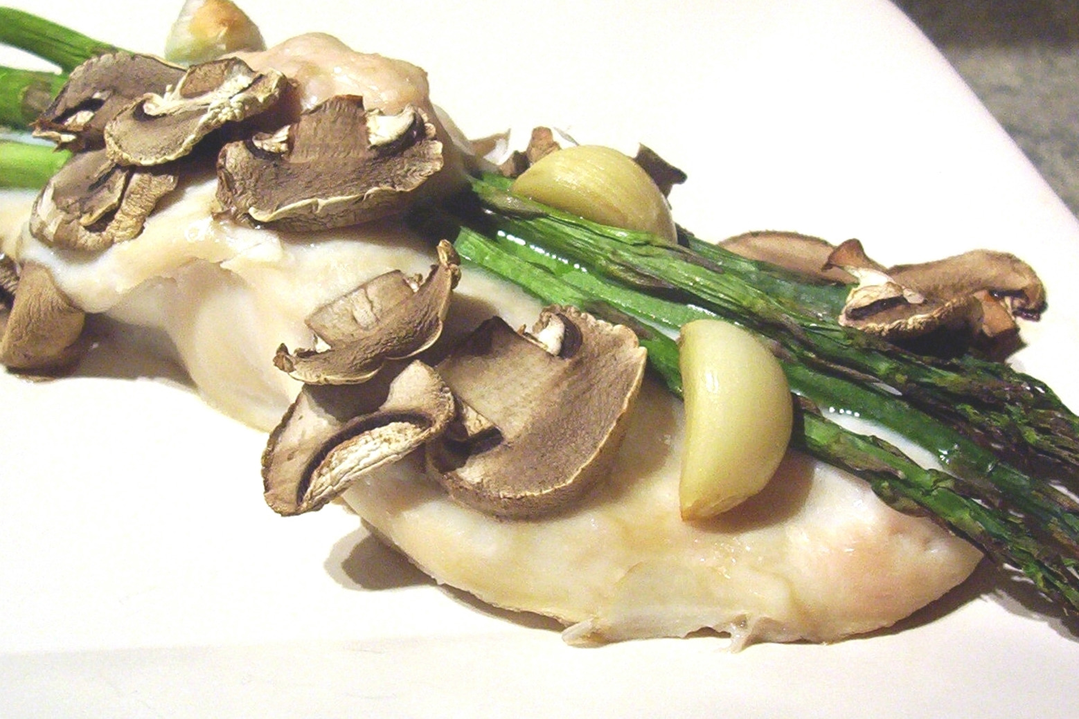 Garlic-Pepper Chicken with Roasted Asparagus