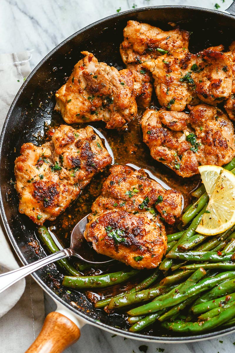 Crispy Lemon-Garlic Chicken Thighs with Green Beans