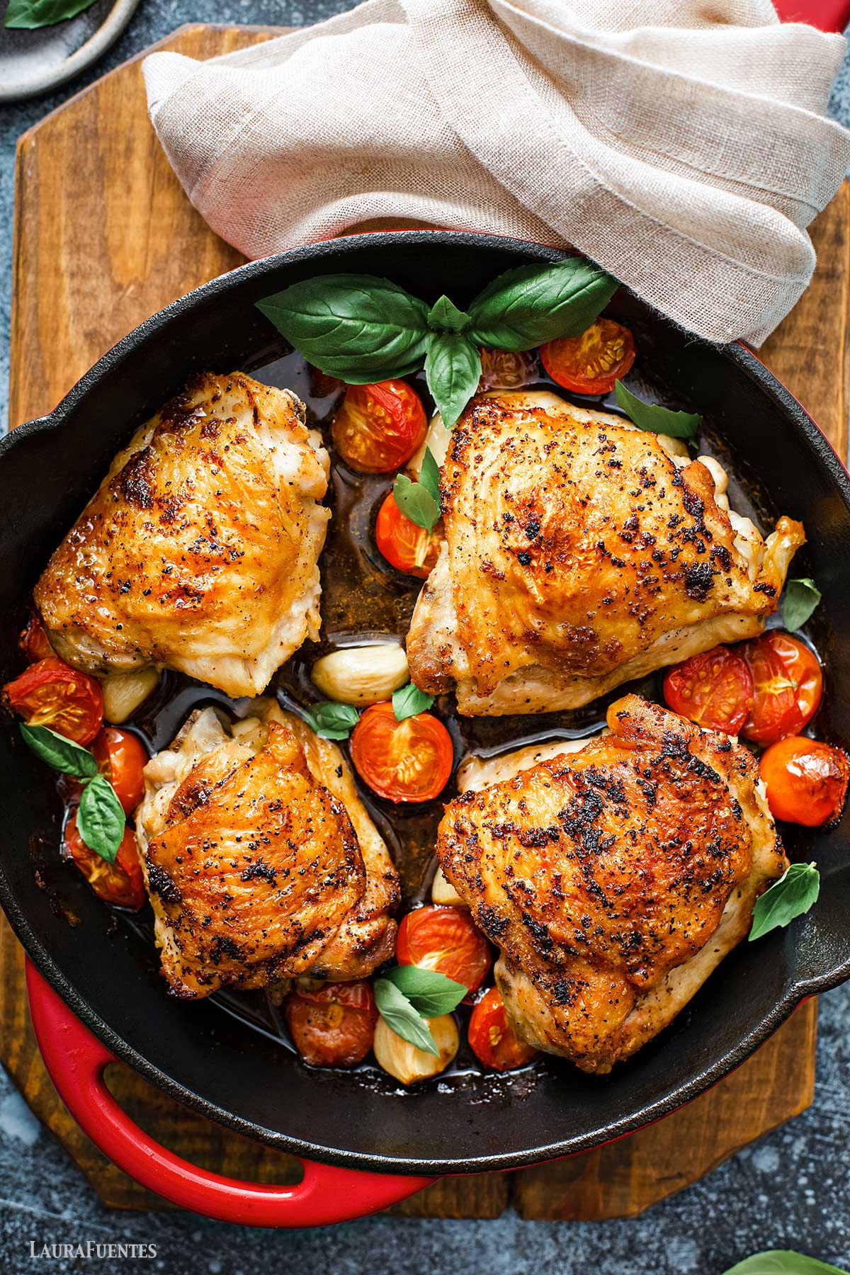 Pan-Seared Chicken Thighs with Garlic and Red Pepper Flakes