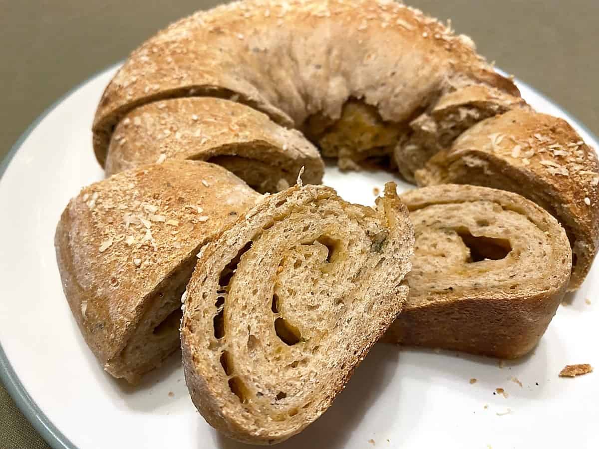 Ring-Shaped Sourdough Bread