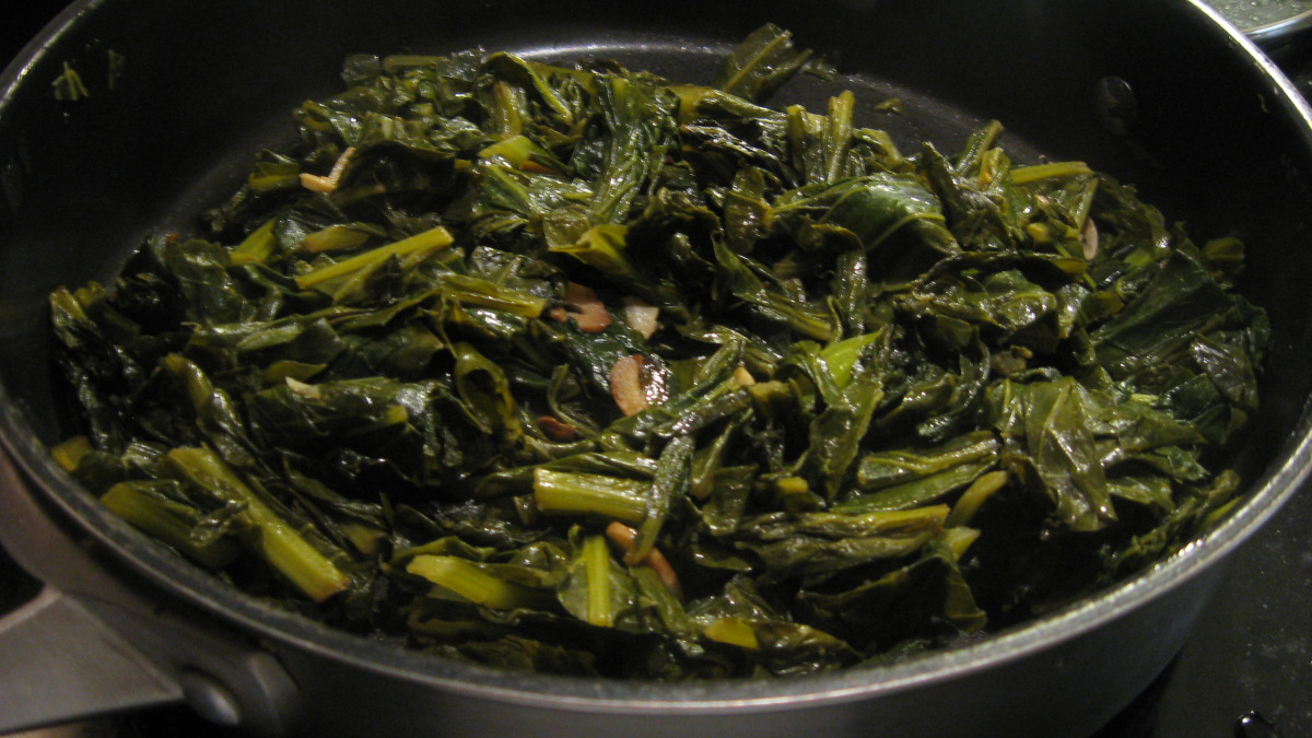 Quick Sautéed Greens with Garlic and Lemon