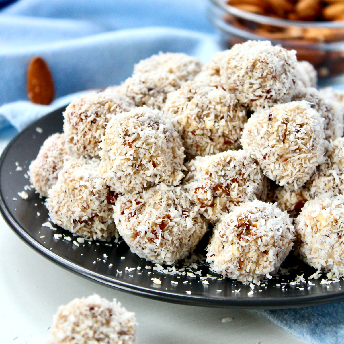 No-Bake Date-Coconut Almond Bites