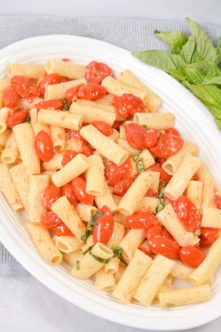 Slow-Cooked Tomato and Basil Pasta