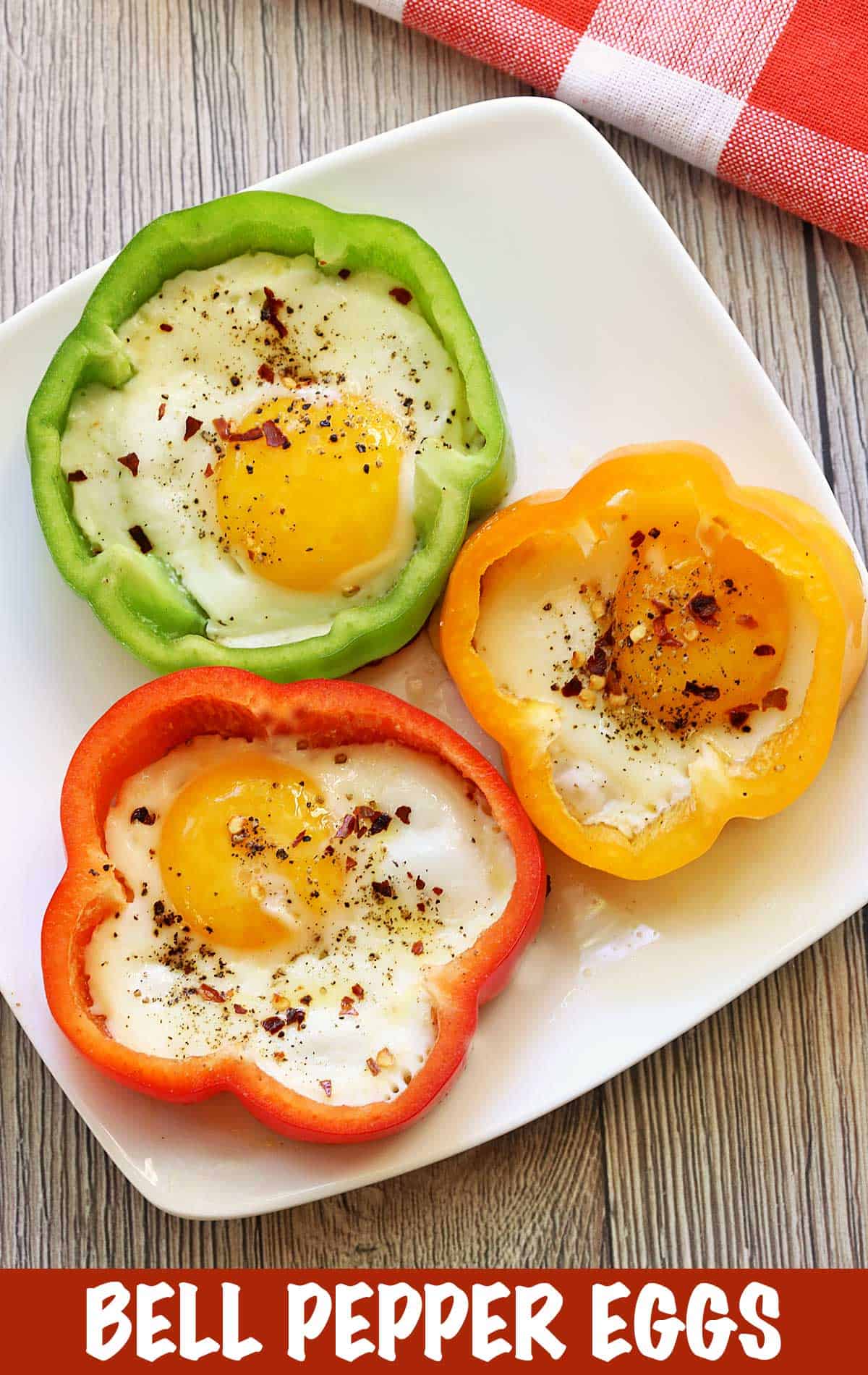 Tomato-Bell Pepper Simmered Eggs