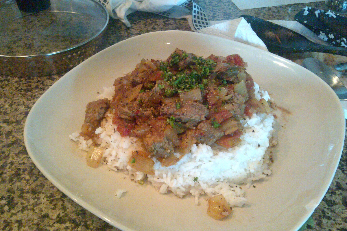 Vinegar-Infused Beef Curry with Chilies