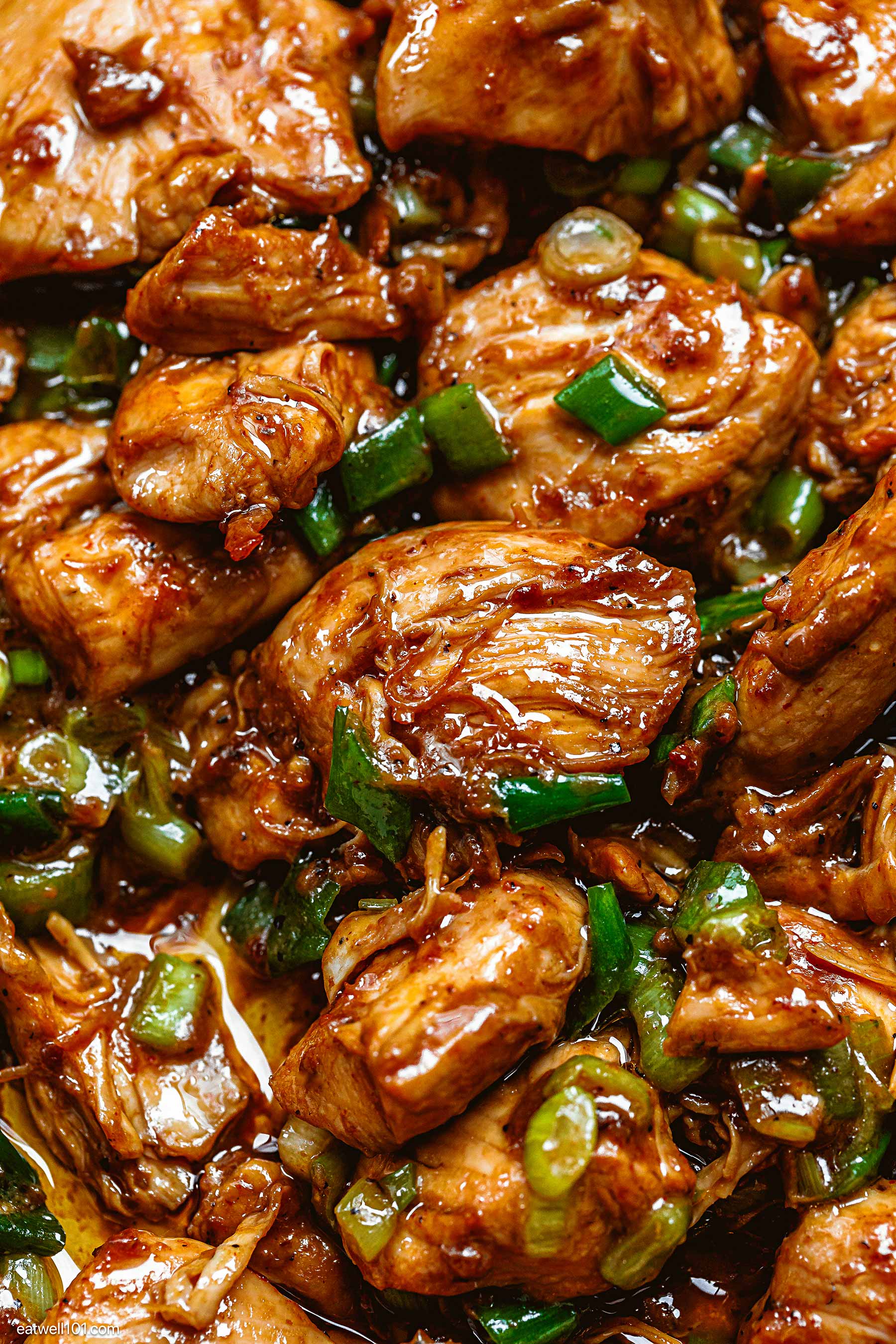 Stir-Fried Chicken with Dried Chilies and Green Onions