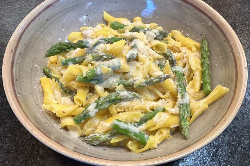 Sautéed Fettuccine with Lemon and Asparagus