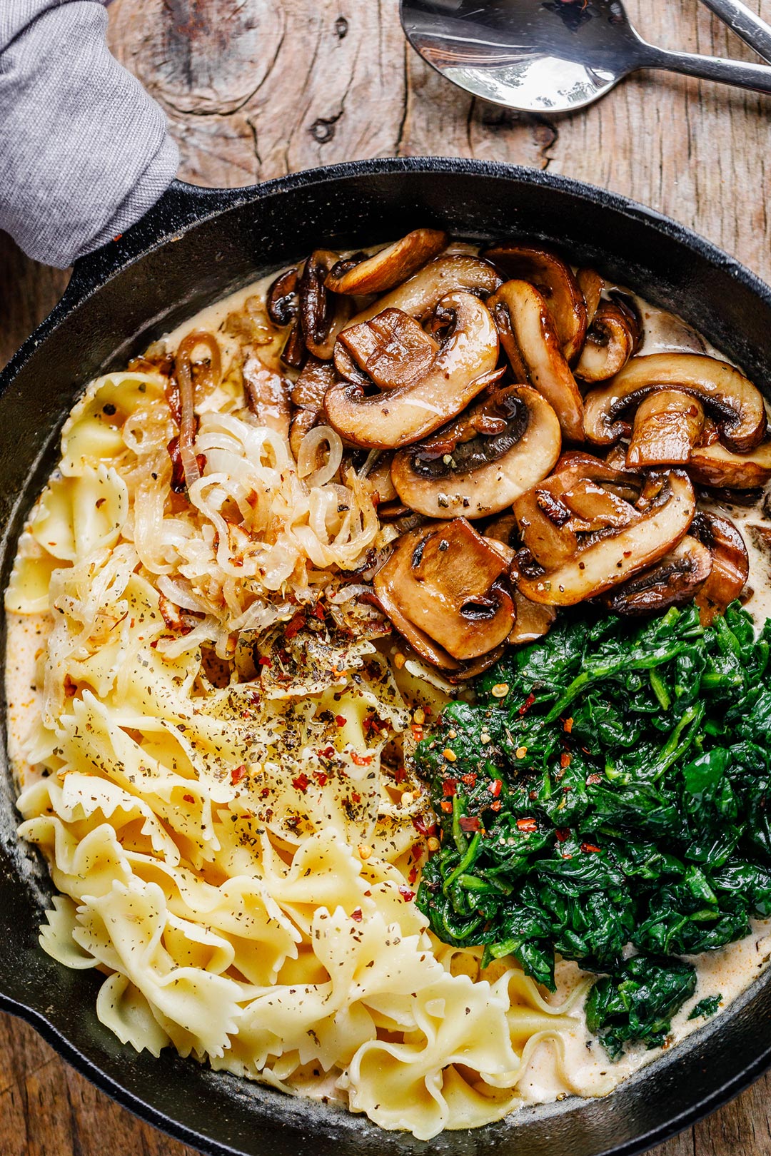 One-Pot Mushroom Pasta with Spinach