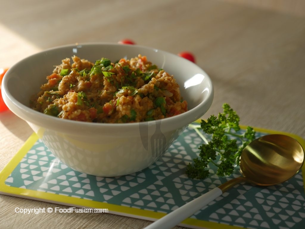 Golden Masala Oats with Cardamom