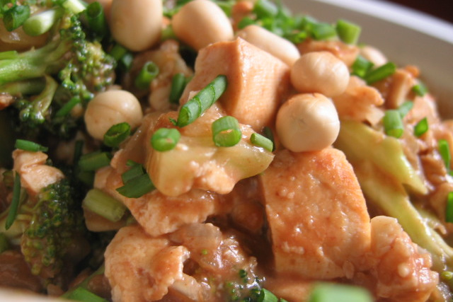 Sautéed Tofu and Broccoli with Spicy Peanut Sauce