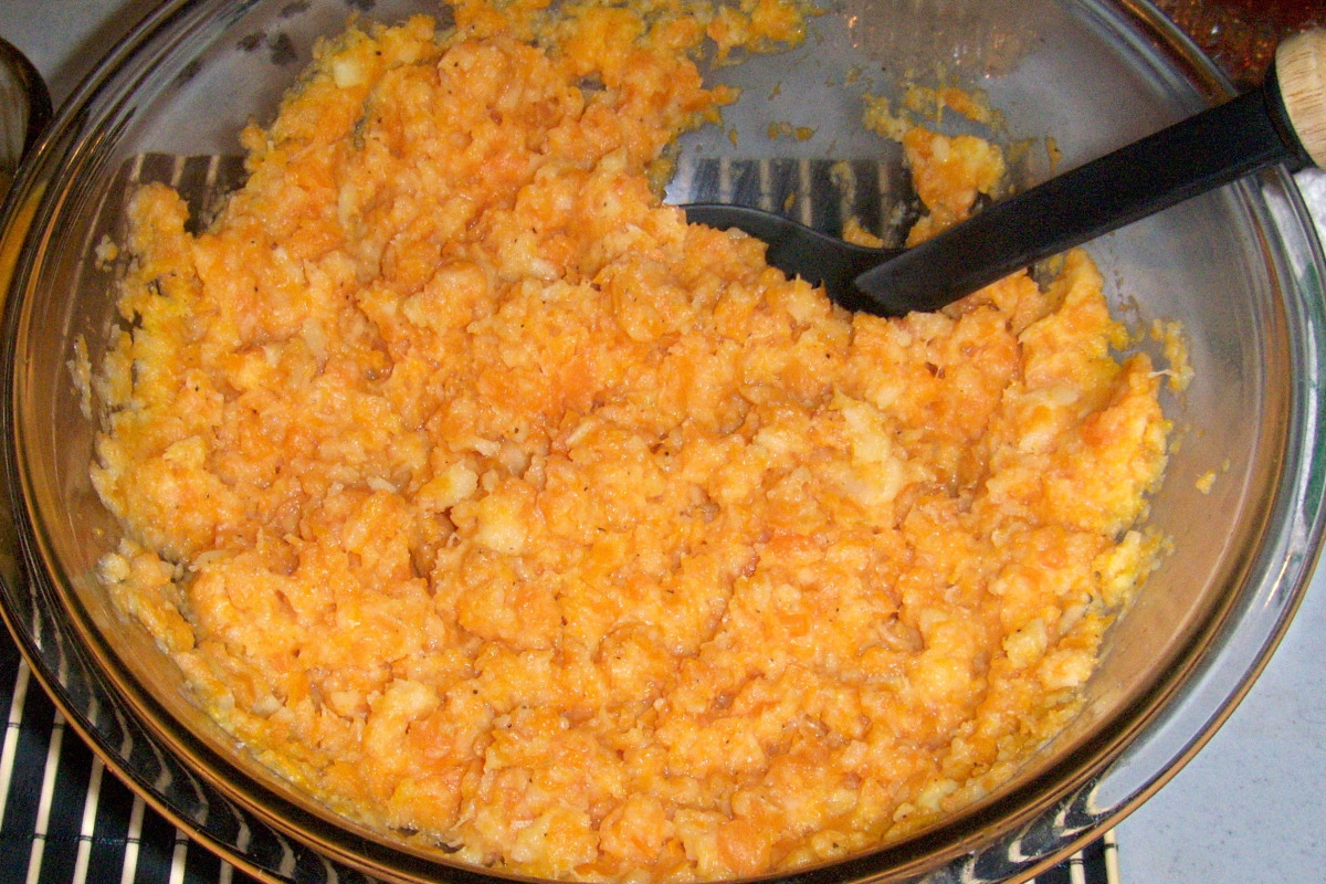 Maple-Glazed Carrot and Parsnip Mash