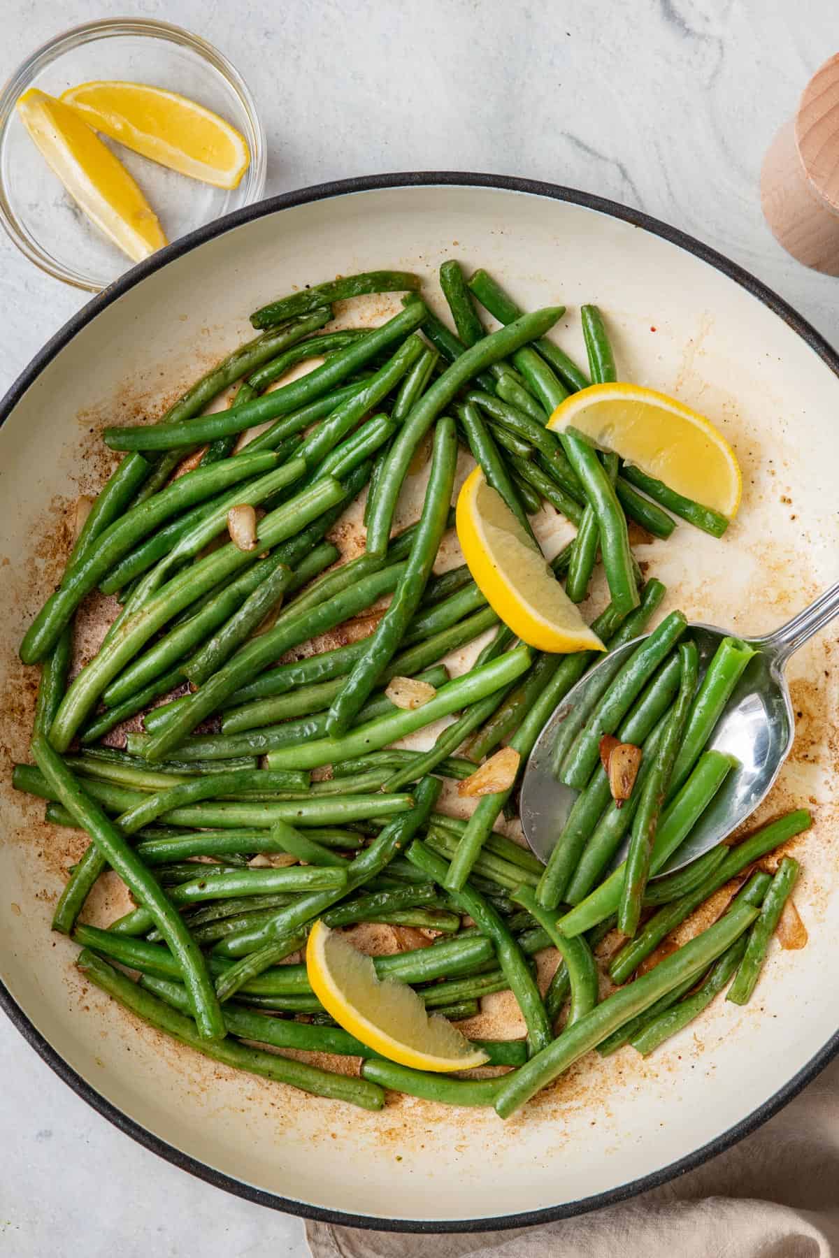 Sautéed Green Beans with Garlic and Lemon