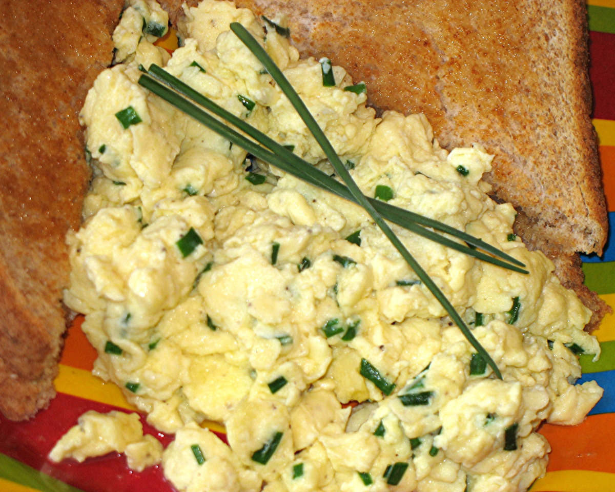 Avocado-Creamed Scrambled Eggs with Chives