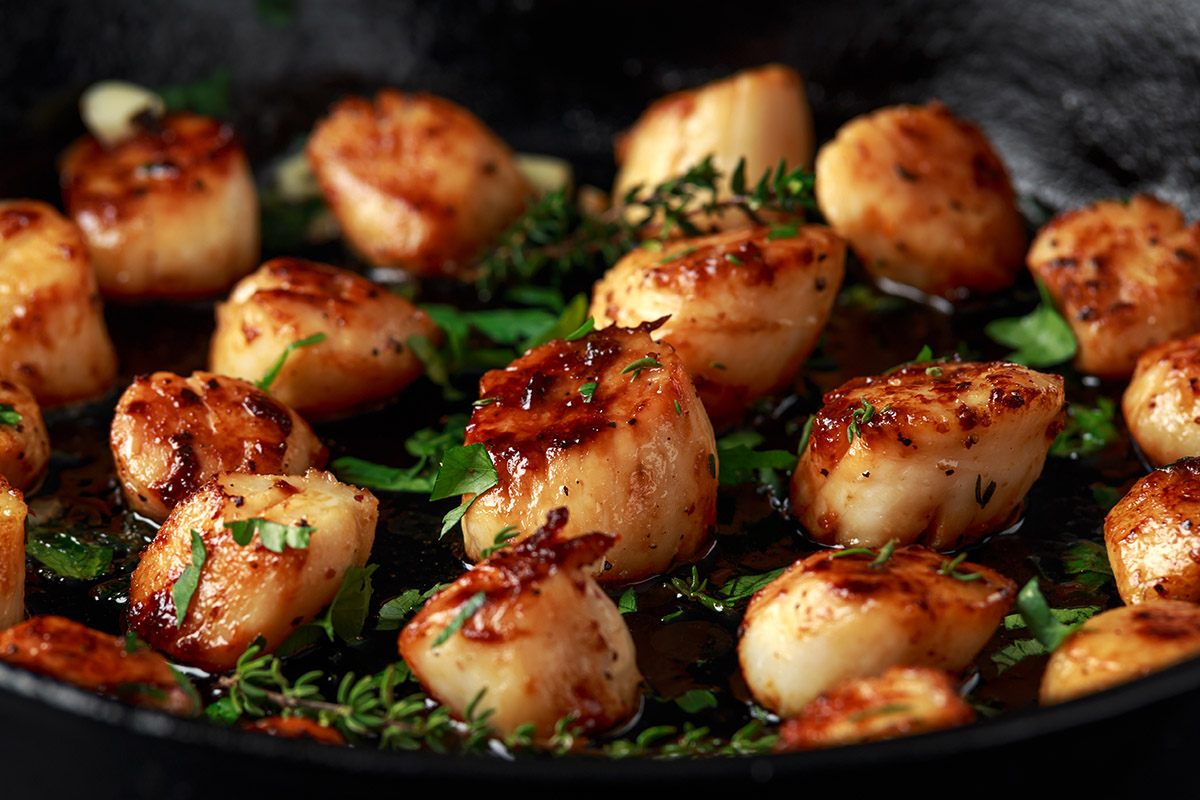 Sautéed Scallops with Fresh Dill and Garlic