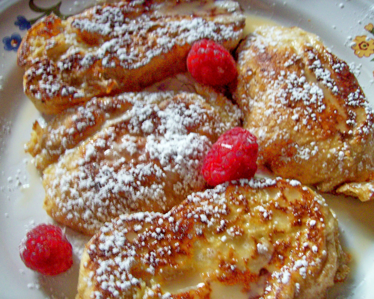 Cinnamon-Sugar Stuffed French Toast with Maple Syrup
