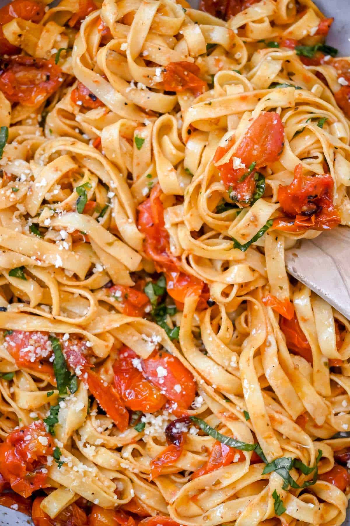 Garlic Sautéed Pasta with Cherry Tomatoes and Basil