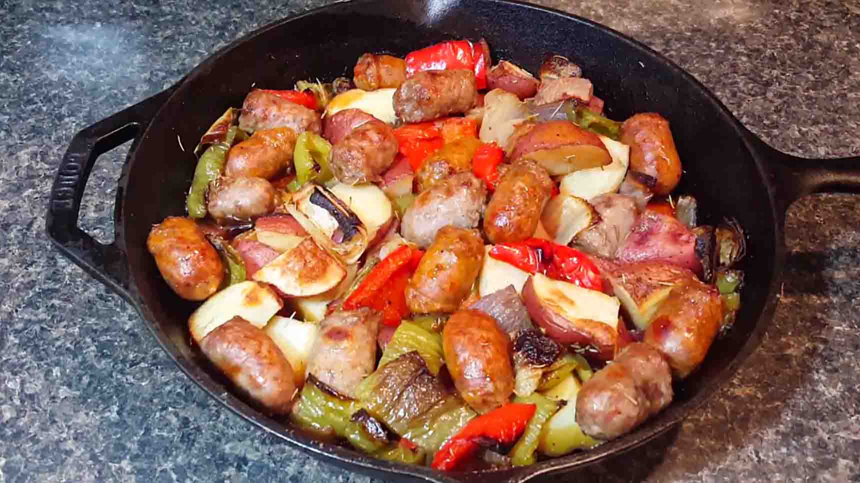 One-Pan Sausage and Peppers with Garlic Bread