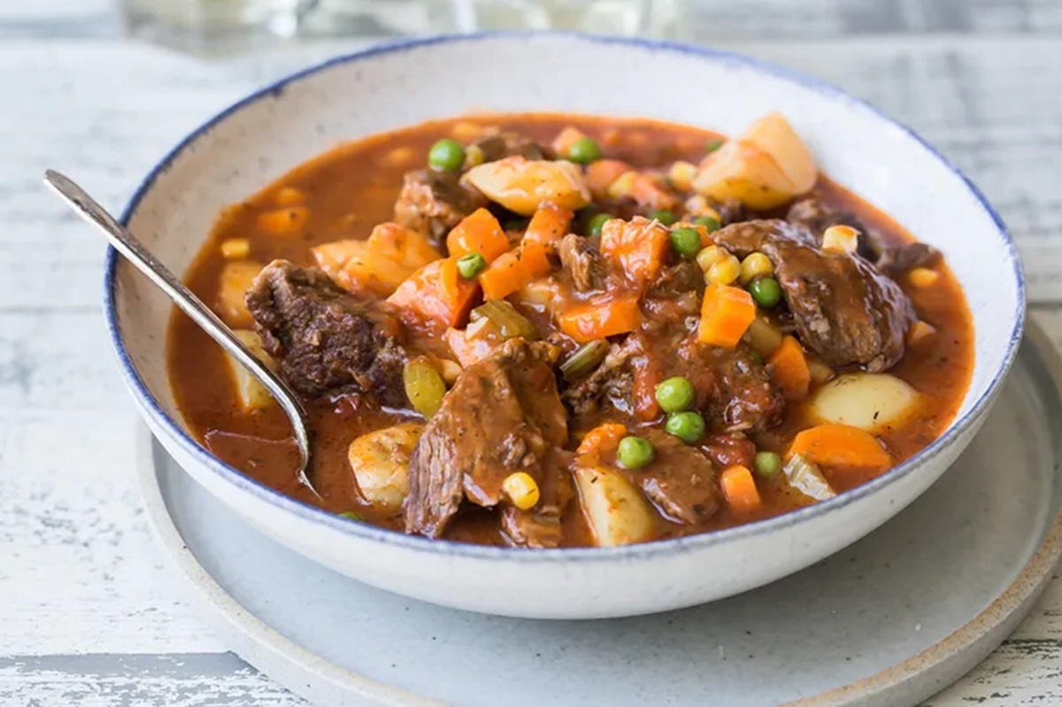 Census Data-Driven Surname Stew