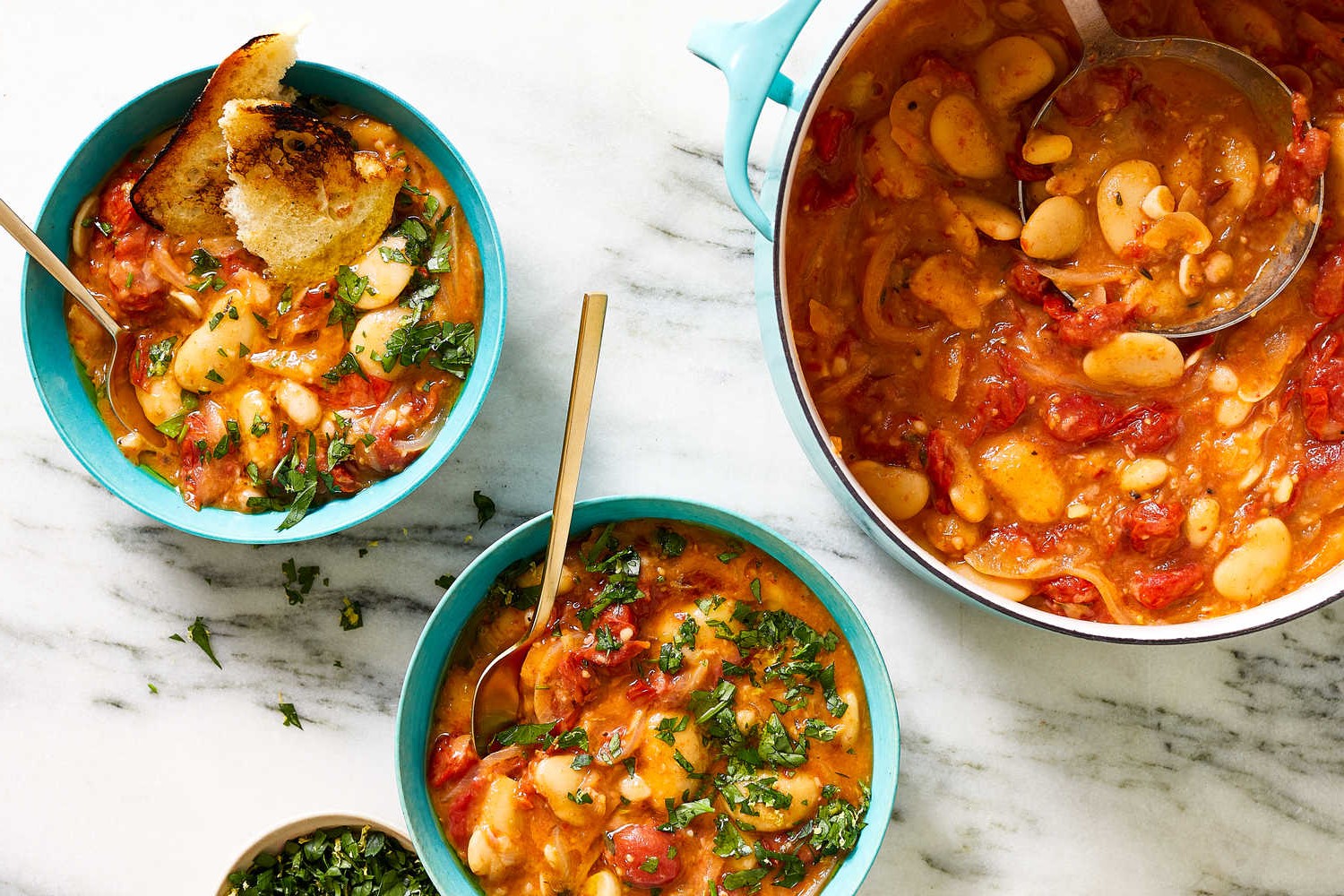 One-Pot Tomato and Bean Stew with Thyme