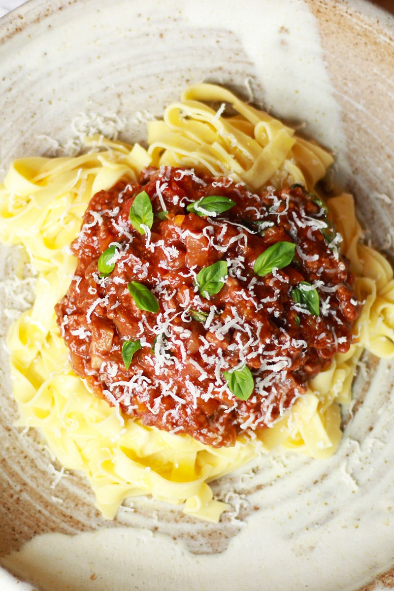 Slow-Cooked Tomato and Basil Ragù