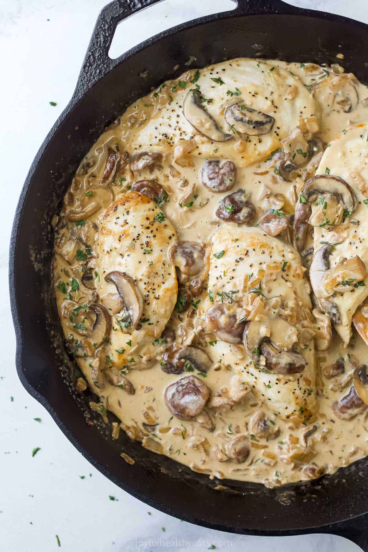 Sautéed Chicken with Thyme and Mushrooms
