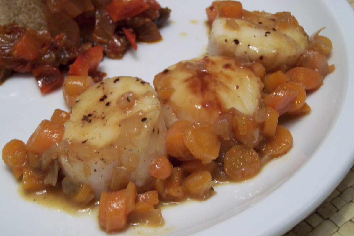 Pan-Seared Scallops with Garlic and Thyme