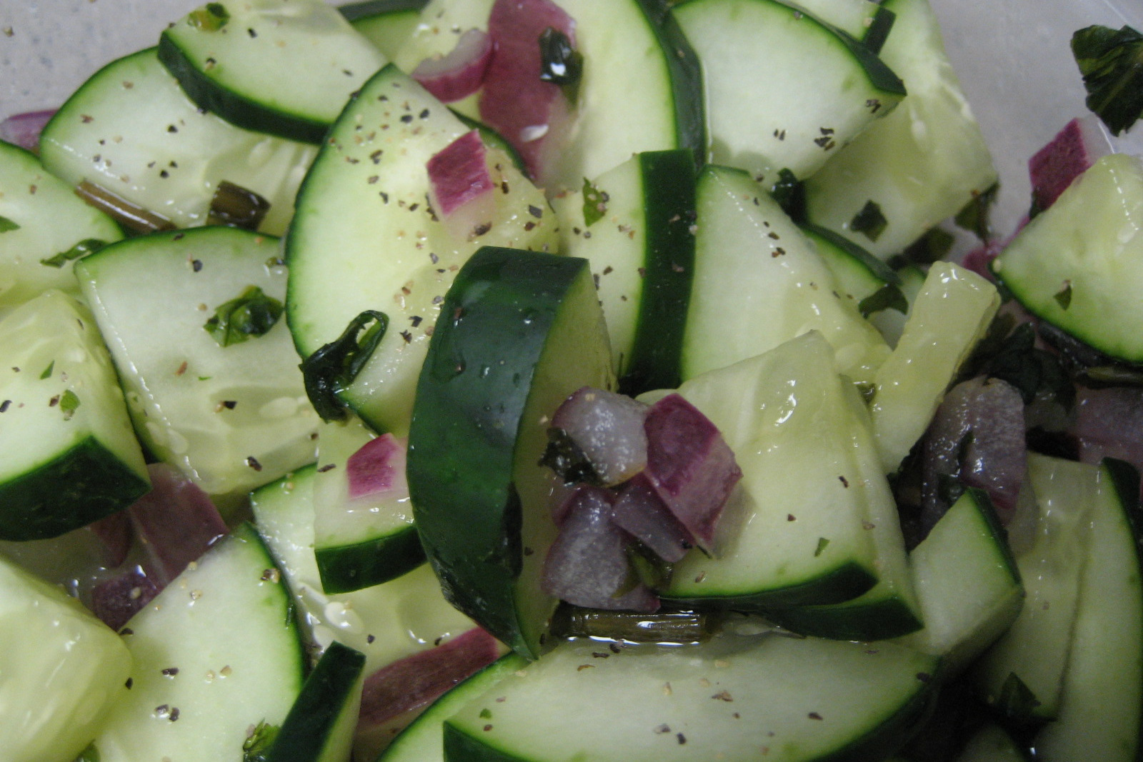 Cucumber-Mint Hydration Salad with Ginger