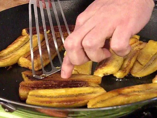 Fried Ripe Plantains with Cinnamon and Sugar