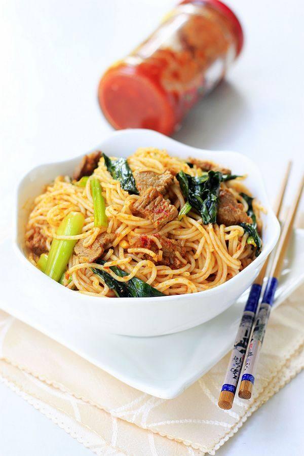 Stir-Fried Rice Noodles with Soy-Ginger Sauce
