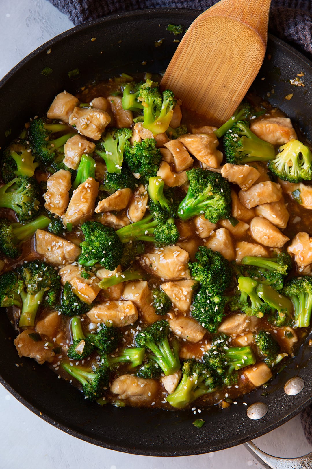 Stir-Fried Chicken and Broccoli with Peanut Sauce