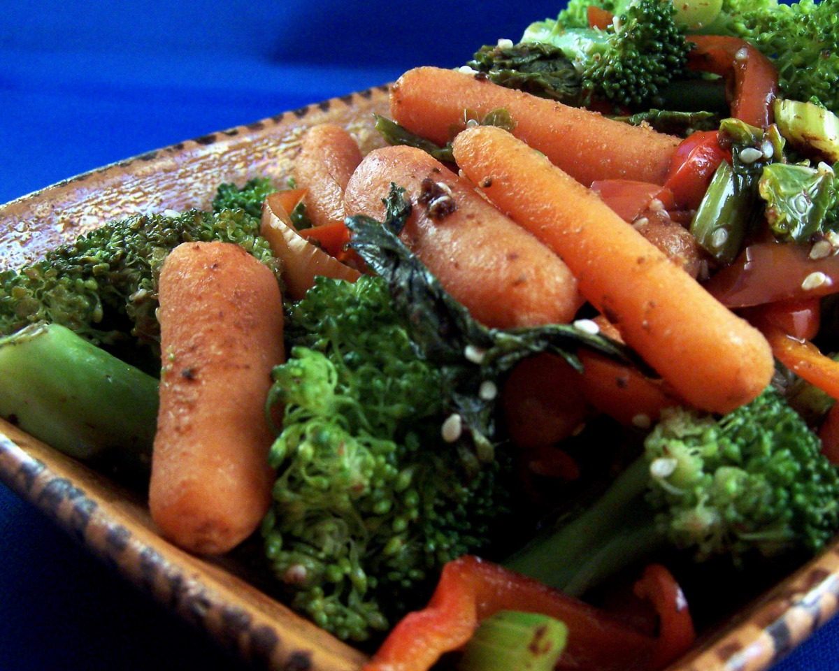 Stir-Fried Broccoli and Carrots with Ginger