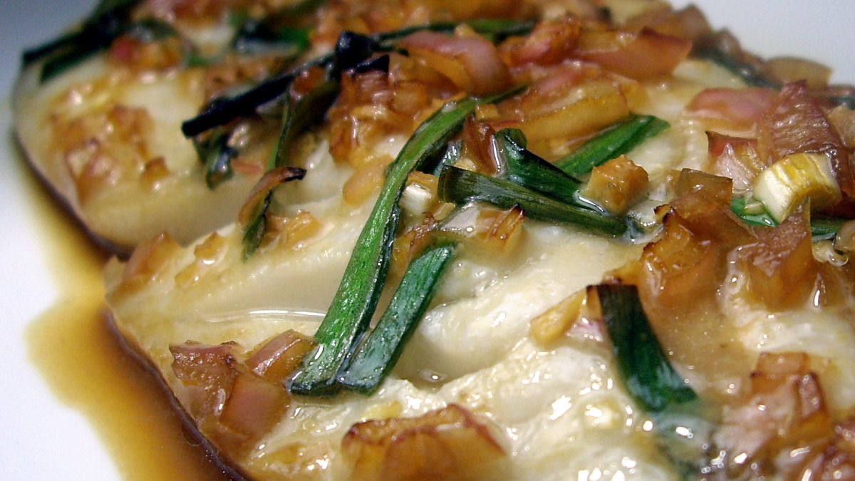 Ginger-Scallion Steamed Sea Bass with Lime