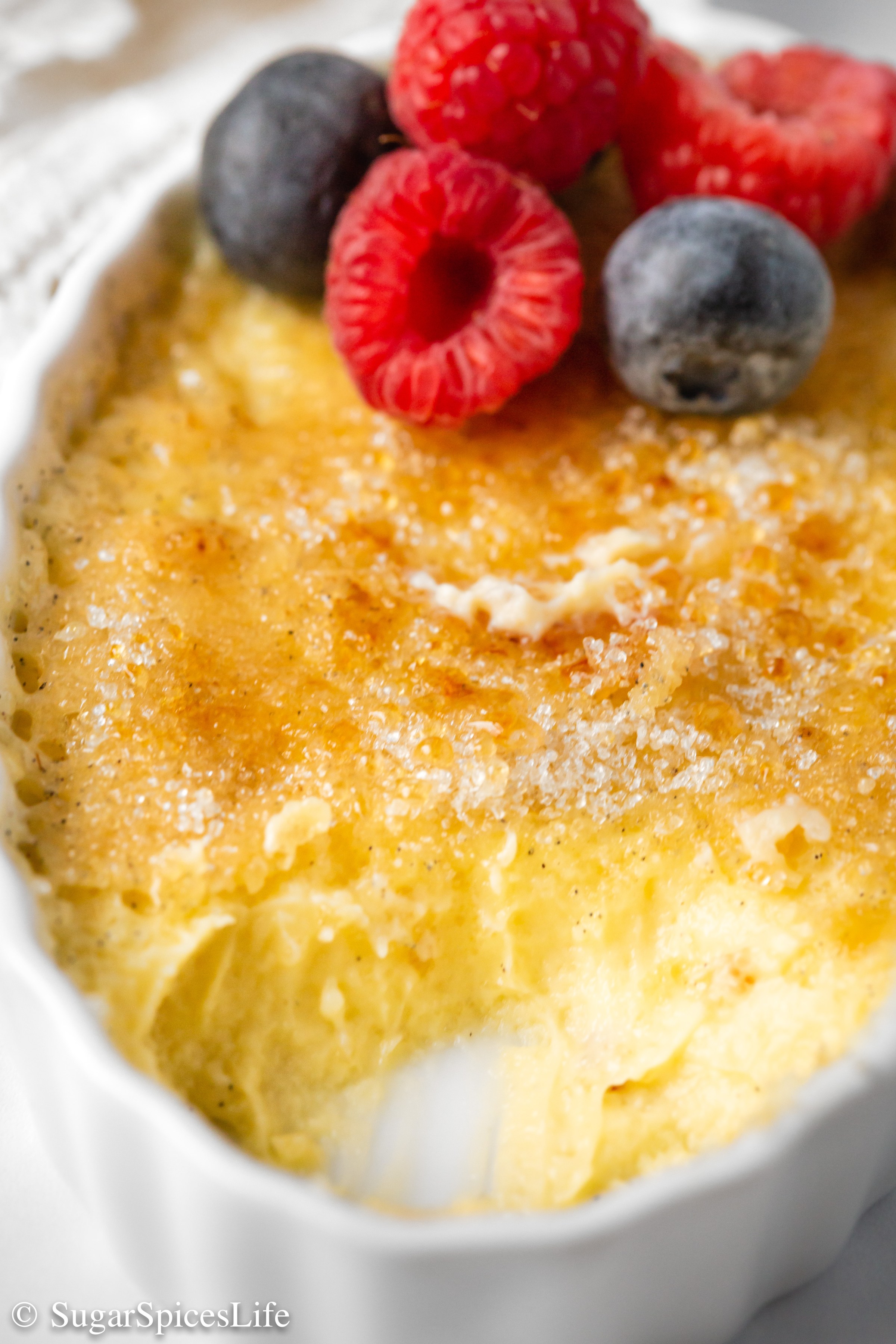 Vanilla Bean Crème Brûlée with Caramelized Sugar Top