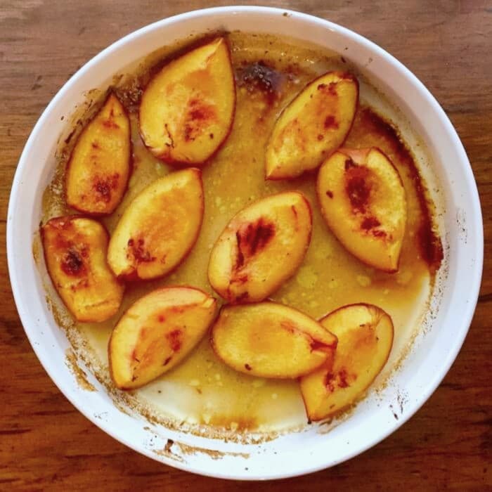 Honey-Spiced Roasted Peaches with Oat Crumble