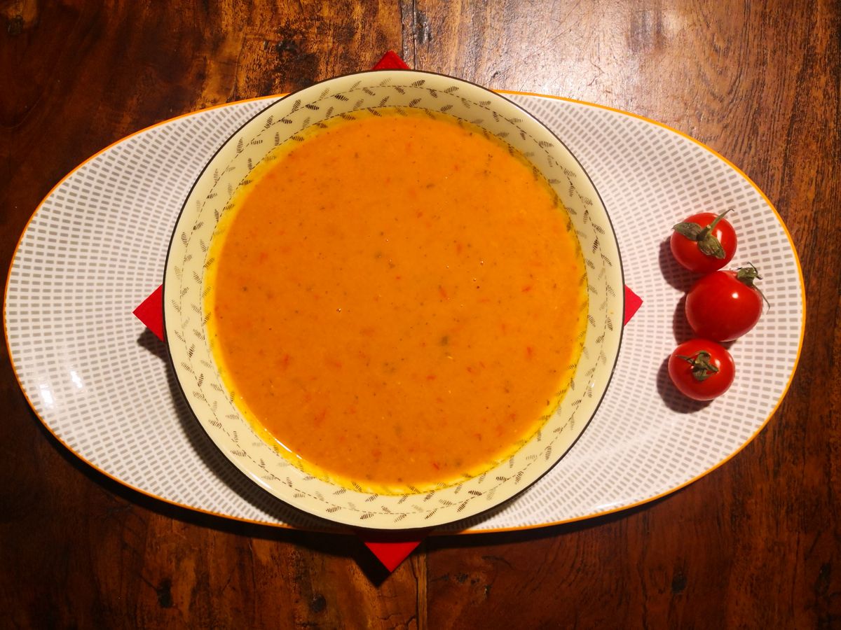 Herb-Infused Tomato and Basil Soup with Crispy Sage