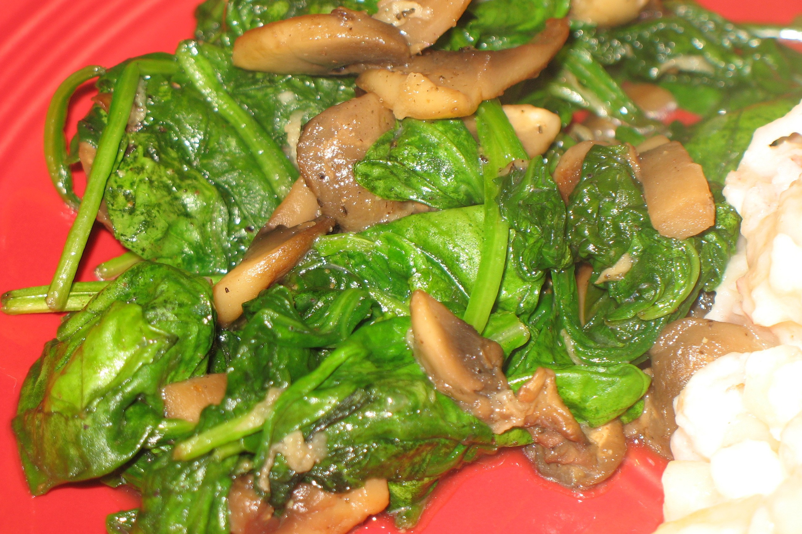 Sautéed Mushroom and Spinach with Garlic