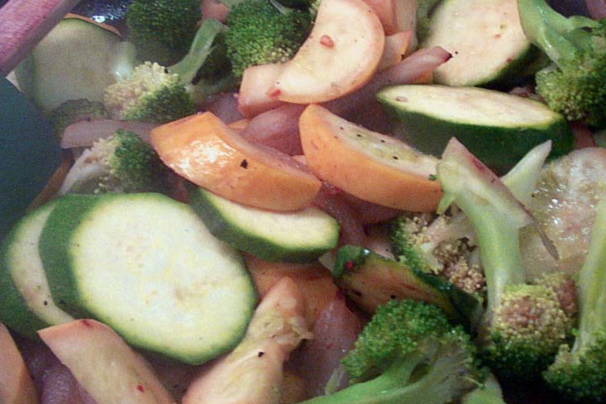 Stir-Fried Zucchini and Yellow Squash