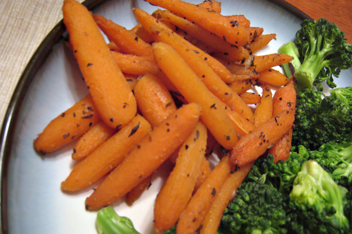 Maple-Balsamic Roasted Carrots with Thyme