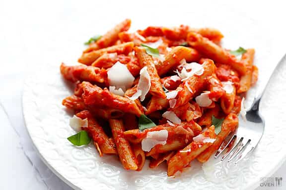 Makarouna Pasta with Roasted Red Pepper Sauce